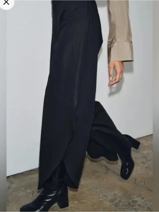 Zara NWT ZW Collection wide leg linen
blend pants with vents black 8092/015 - Picture 6 of 10